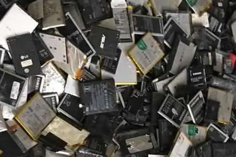 天门笔记本电脑电池回收|正规公司高价收锂电池