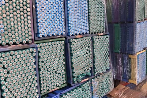 巴彦淖尔索兰图电池回收|高价回收索兰图电池